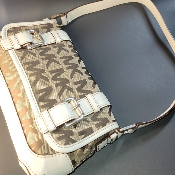 Michael Kors Mini Signature Bag - Picture 7 of 10